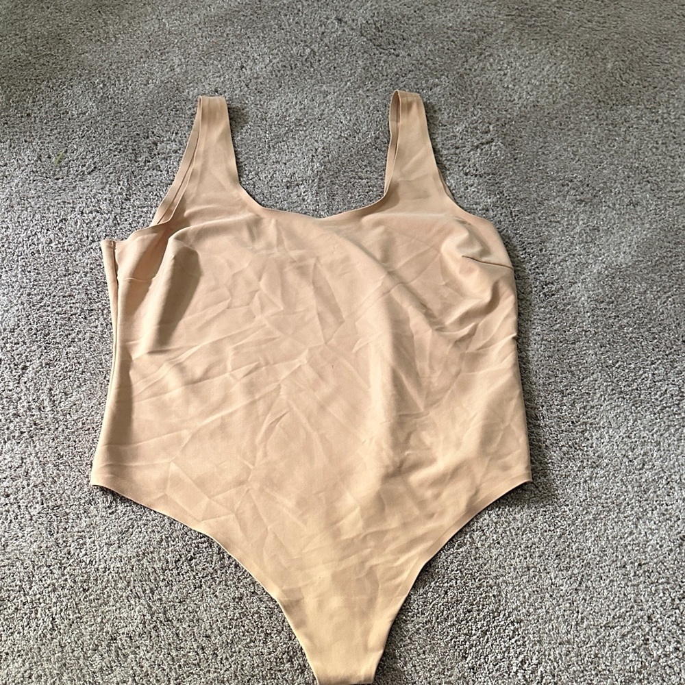 Parade Shape wear Beige Bodysuit
